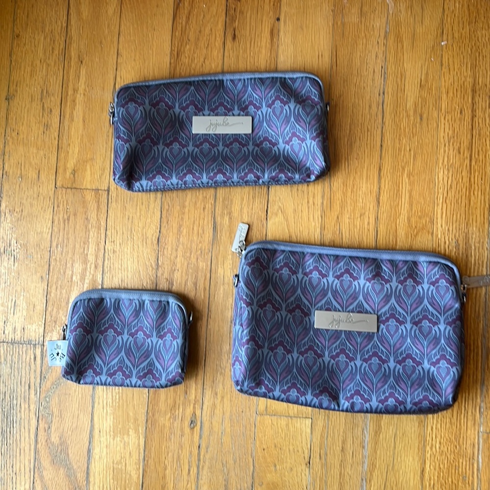 Jujube be ready set in Amethyst Ice